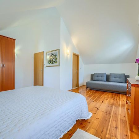 Villa Bonaca Perfect Location For A Holiday With Friends Or Family, Heated Pool Sumartin Exterior photo