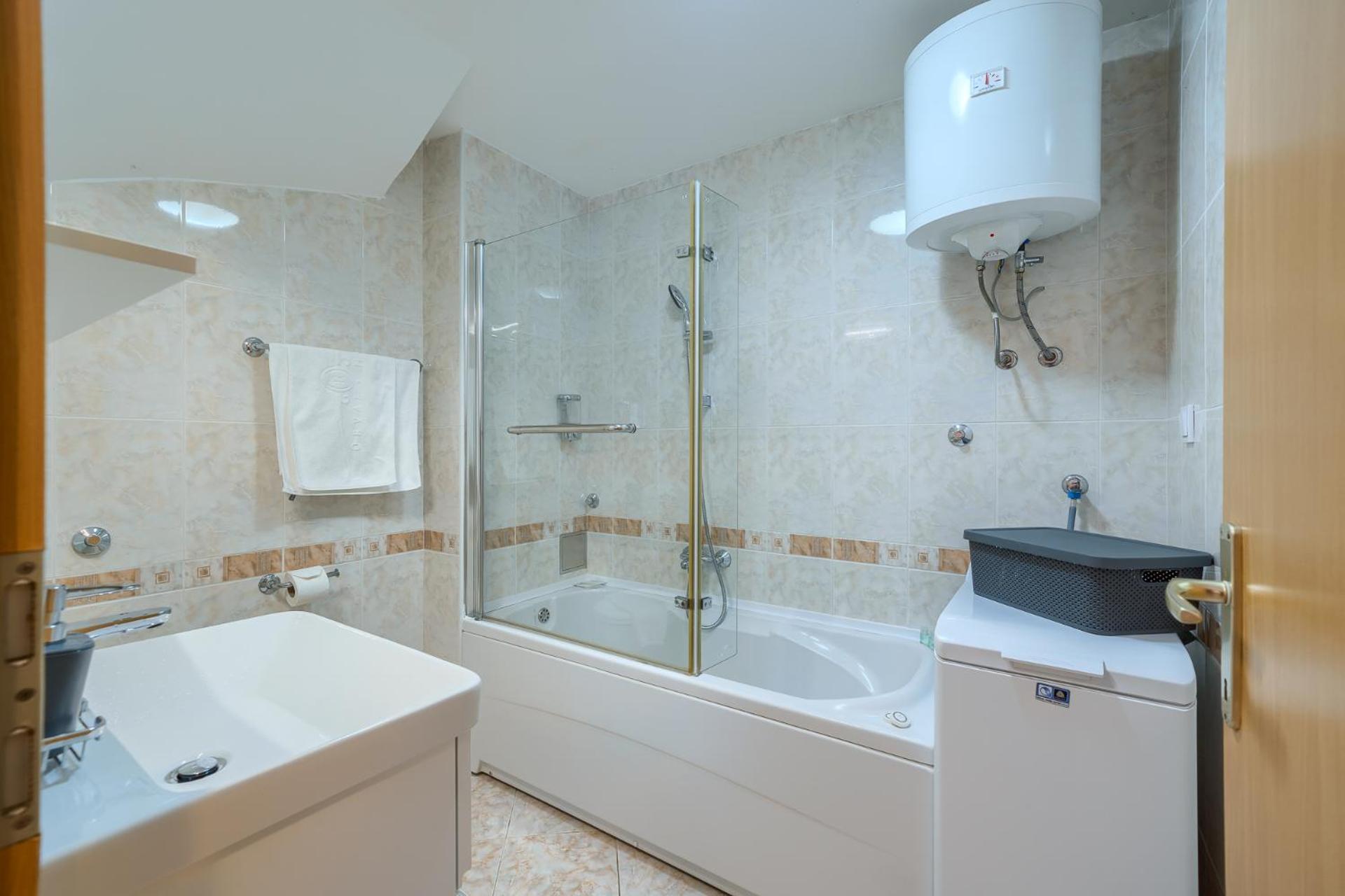 Villa Bonaca Perfect Location For A Holiday With Friends Or Family, Heated Pool Sumartin Exterior photo